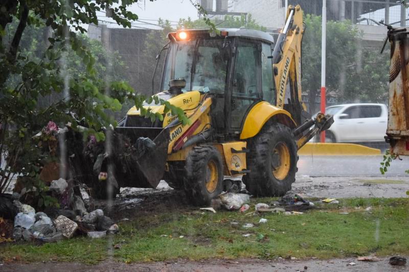 La lluvia no impidi al municipio continuar con la recolecci n de