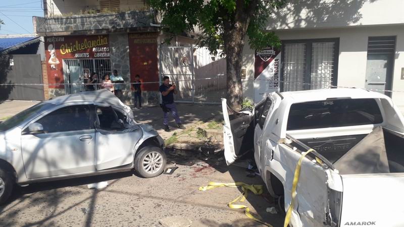 Camioneta a alta velocidad provoc una triple colisi n Diario La