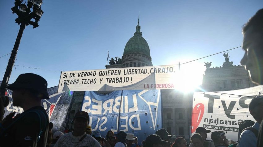 M s incidentes en el Congreso y rechazan intento opositor para